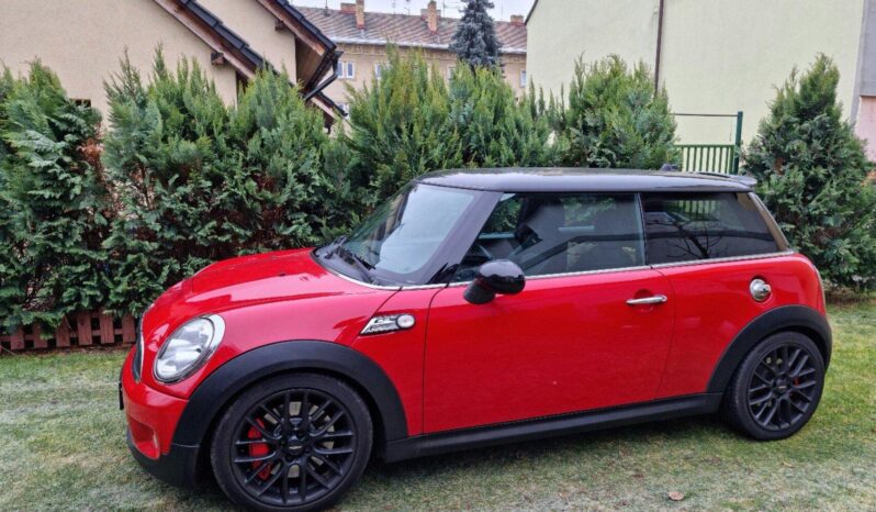 
								2011 Mini Cooper JCW plné									