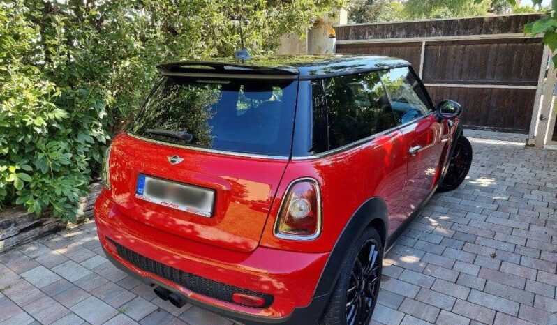 
								2011 Mini Cooper JCW plné									