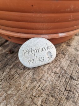 
										J&D Laser Desing: řezání, gravírování, značení plné									