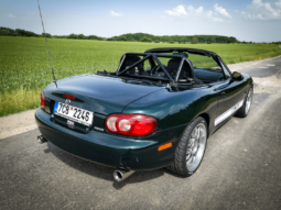 
										1998 Mazda MX-5 plné									