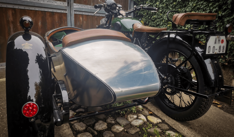 
								1929 Royal Enfield plné									