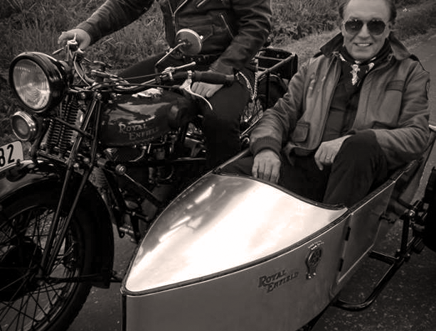 
								1929 Royal Enfield plné									