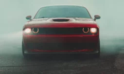 
										2016 Dodge Challenger Hellcat plné									