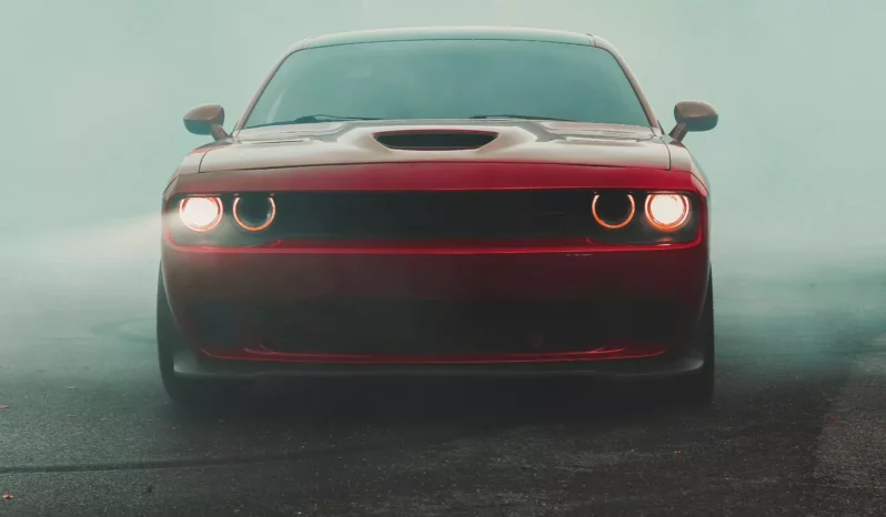 
								2016 Dodge Challenger Hellcat plné									