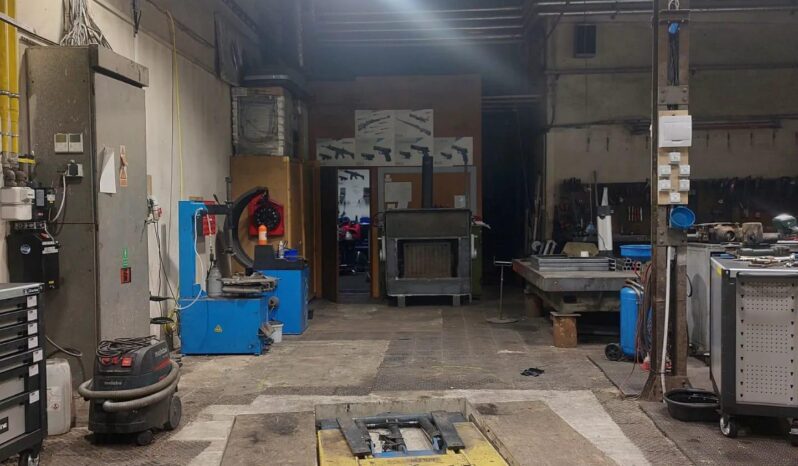 
								Self-Servis: Opičákova dílna plné									