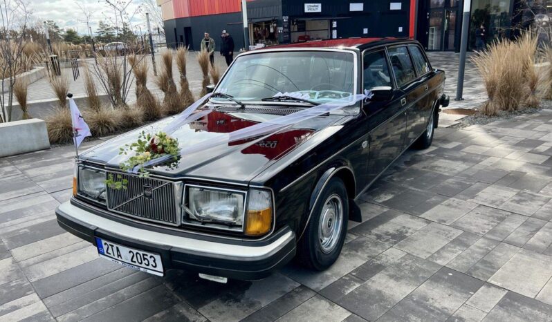 
								1977 Volvo 264TE plné									