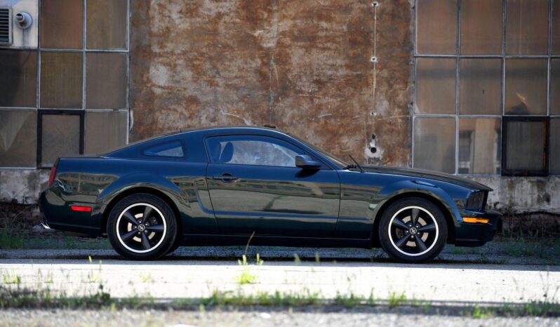 
								2008  Ford Mustang plné									