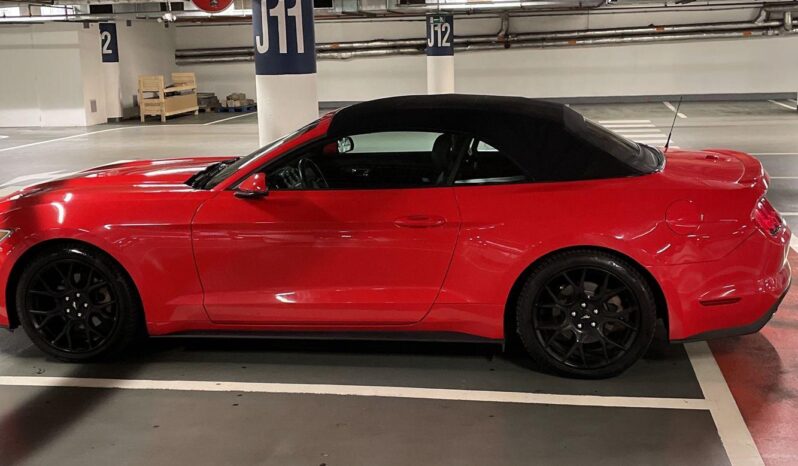 
								2016  Ford Mustang plné									