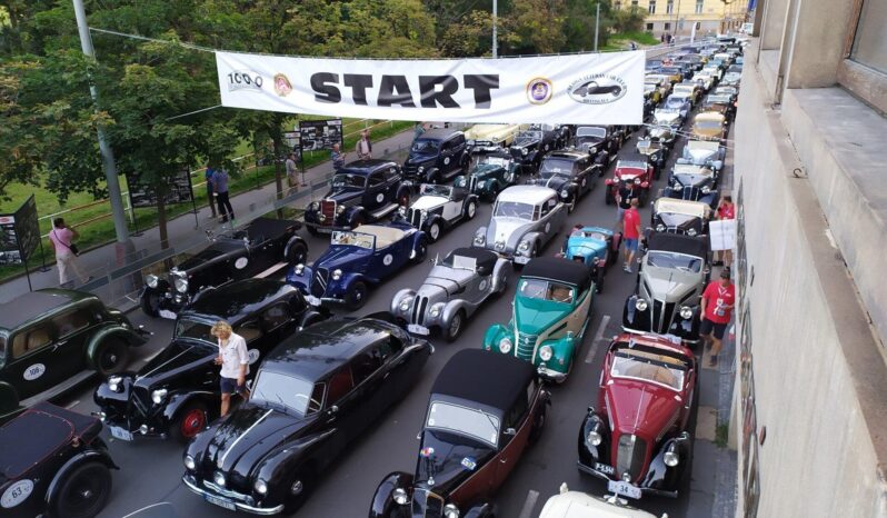 
								Veteran Car Club Praha plné									