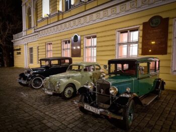 Historická Vozidla Z Čssr: Škoda 440 Karosa