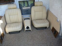 
										Čalounění a střechy Lawrenowicz plné									