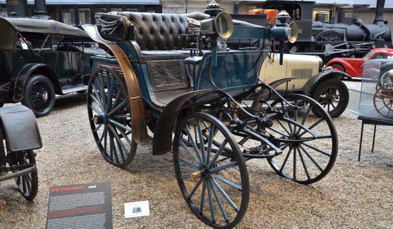 
								Národní Technické Muzeum plné									