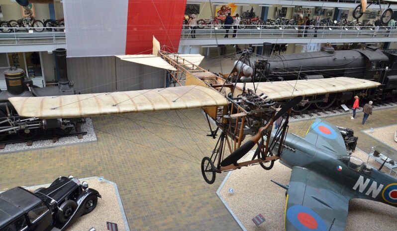 
								Národní Technické Muzeum plné									