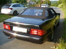 
										Čalounění a střechy Lawrenowicz plné									