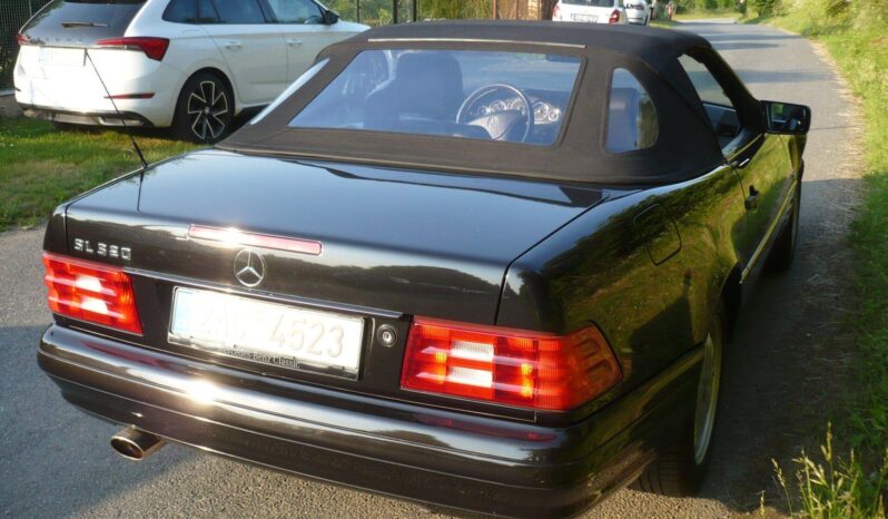 
								Čalounění a střechy Lawrenowicz plné									