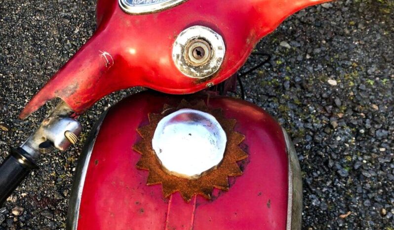 
								Jawa 250 Panelka plné									