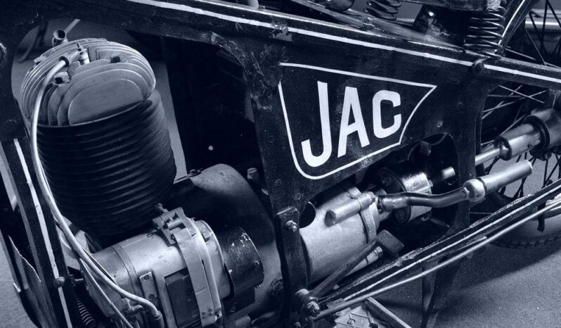 
								Muzeum motocyklů a jízdních kol Kašperské Hory plné									