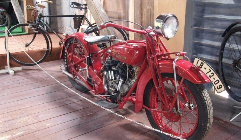
								Muzeum motocyklů a jízdních kol Kašperské Hory plné									