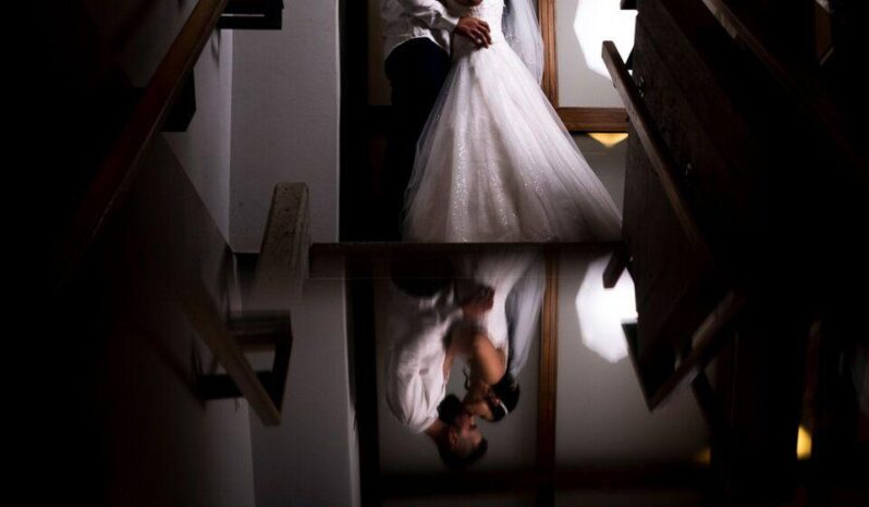 
								Dva svatební fotografové plné									