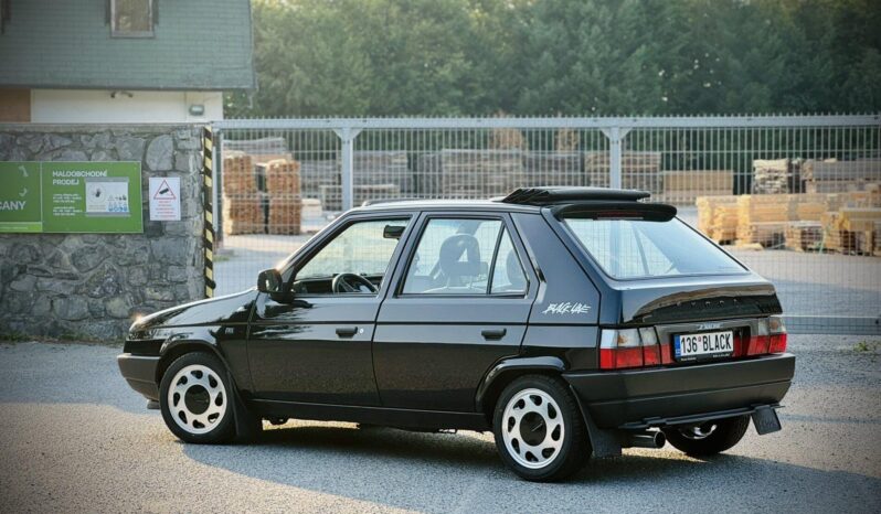 
								1993 Škoda Favorit GLX, edice Black Line plné									