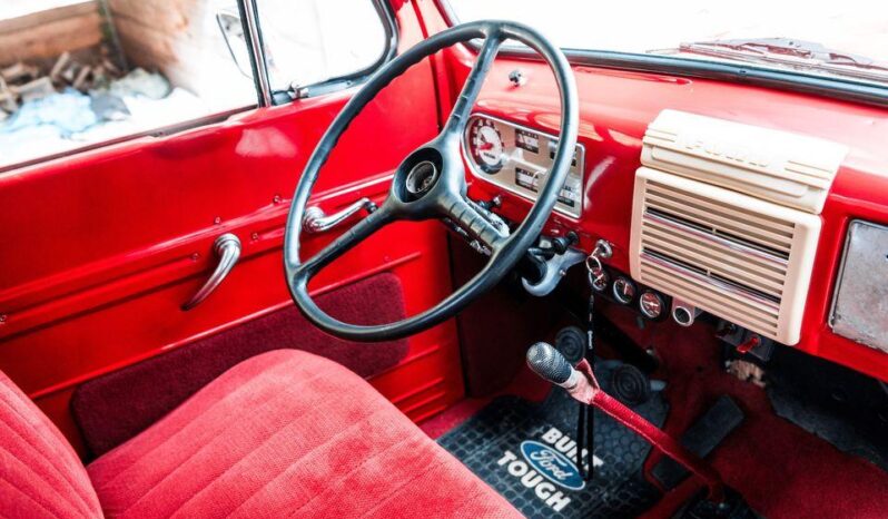 
								1948 Ford F3 PickUp plné									