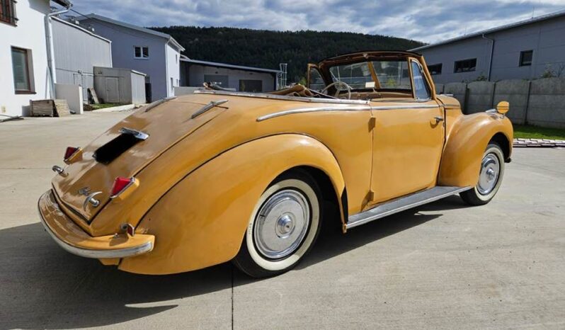
								1948 Škoda Tudor Cabrio plné									