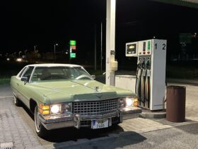 1974 Cadillac deVille coupe