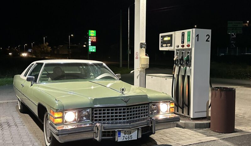 
								1974 Cadillac deVille coupe plné									