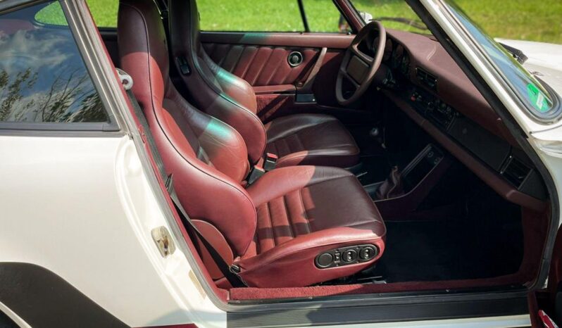 
								1987 Porsche 911 Carrera plné									