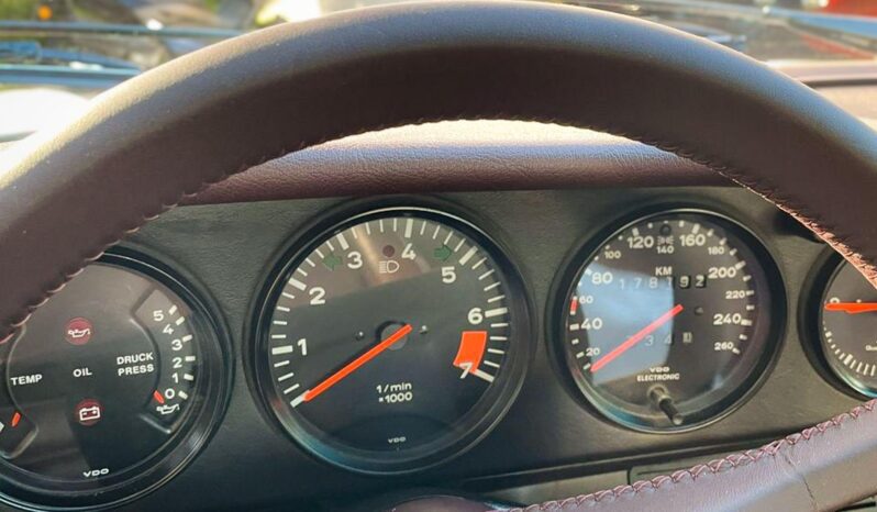 
								1987 Porsche 911 Carrera plné									