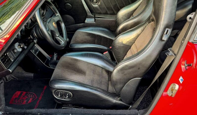 
								1988 Porsche 911 Carrera plné									