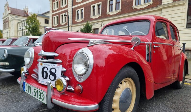 
								1951 Škoda 1102 Tudor plné									