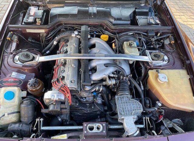 
								1990 Porsche 944 plné									