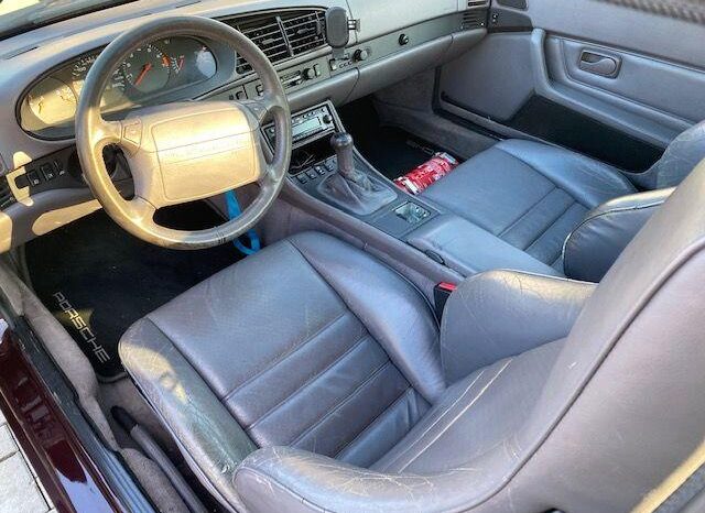 
								1990 Porsche 944 plné									