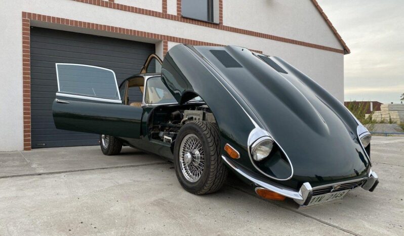 
								1973 Jaguar E-Type plné									