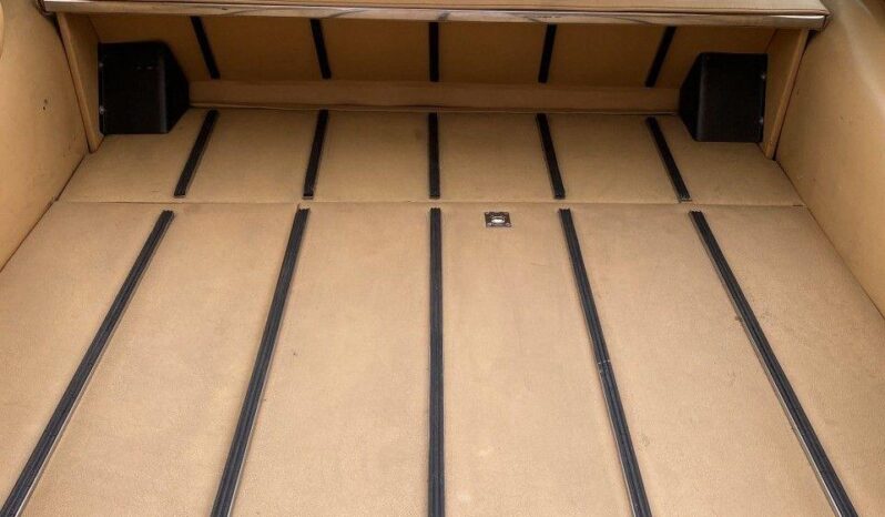 
								1973 Jaguar E-Type plné									