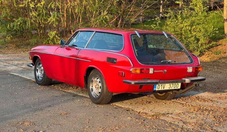 
								1973 Volvo 1800 ES plné									