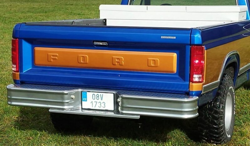 
								1986 Ford F150 plné									