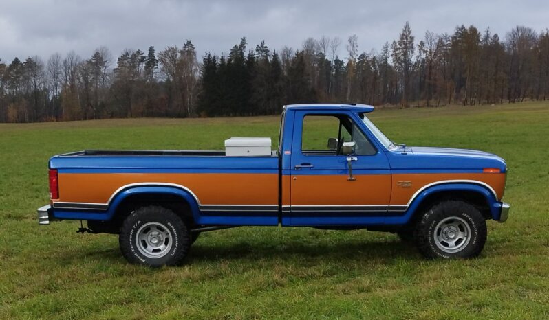 
								1986 Ford F150 plné									