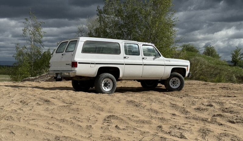 
								1980 Chevrolet Suburban plné									