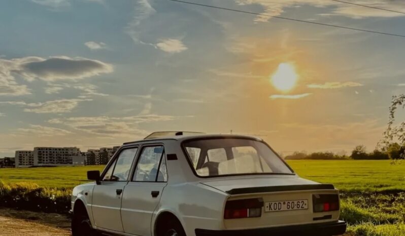 
								1989 Škoda 125L plné									