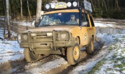 
										1991 LandRover Discovery Camel Trophy plné									