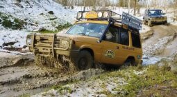 
										1991 LandRover Discovery Camel Trophy plné									