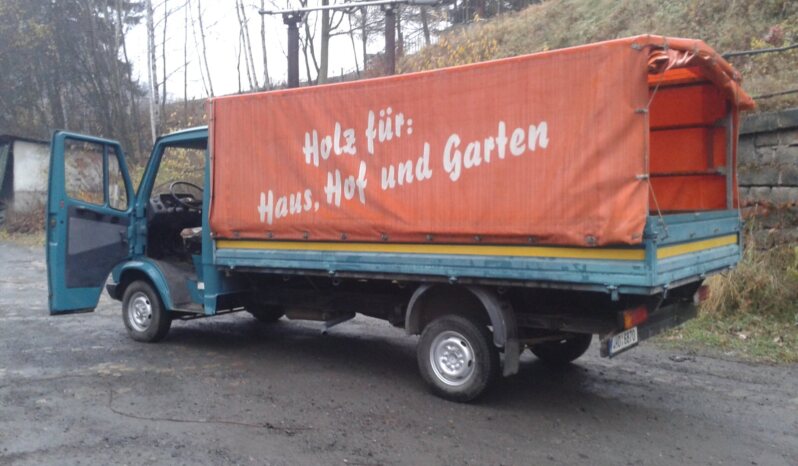 
								1994 Mercedes-Benz 208 D plné									