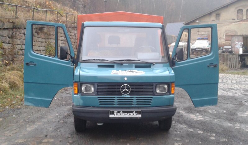 
								1994 Mercedes-Benz 208 D plné									