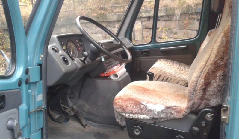 
								1994 Mercedes-Benz 208 D plné									