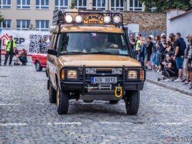 1991 LandRover Discovery Camel Trophy