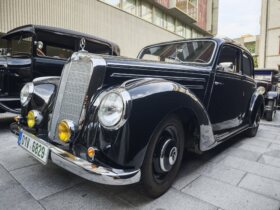 1953 Mercedes-Benz 220 W187