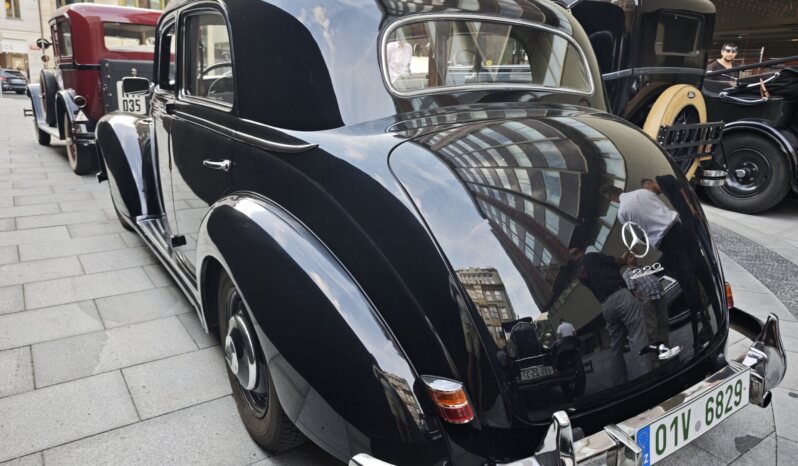 1953 Mercedes-Benz 220 W187