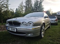 
										2001 Jaguar X-Type plné									